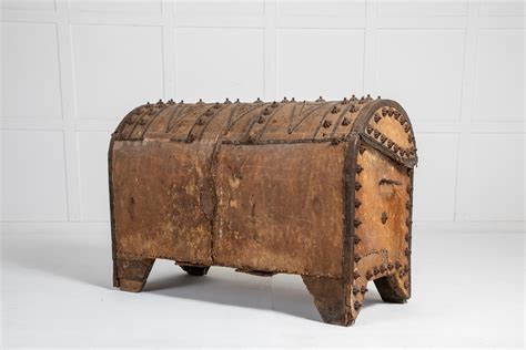 Large 19th Century Spanish Leather Trunk For Sale at 1stDibs