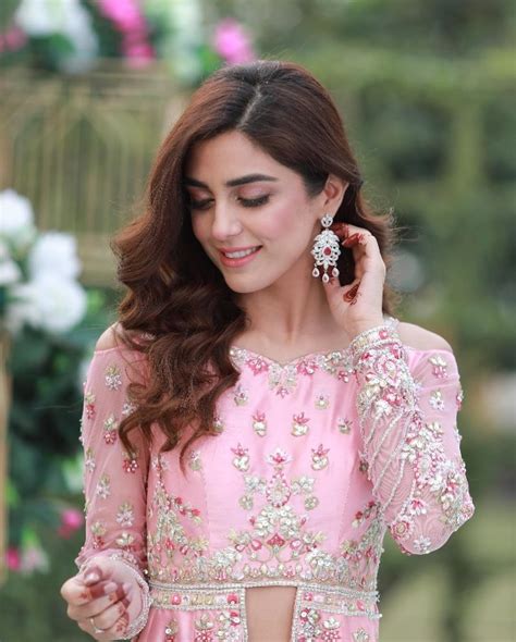 Maya Ali Hot Photos Beautiful Wallpaper HD Pics New Images