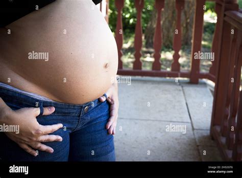 M Dchen Und Mutter Im Bikini Fotos Und Bildmaterial In Hoher Aufl Sung Alamy