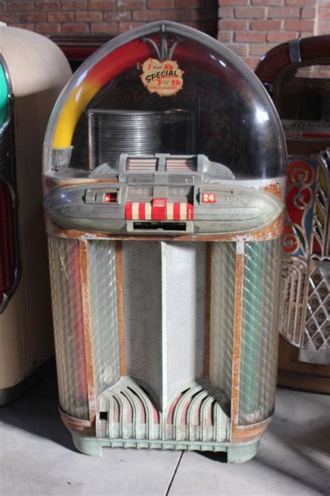 1948 Wurlitzer Jukebox 1100 Fantomworks