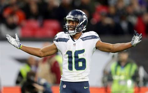 Tyler Lockett leading Seahawks' receivers with creative, holistic touch | KOMO