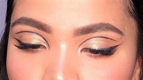 How To Master The Graphic And Playful Floating Crease Eyeliner Look