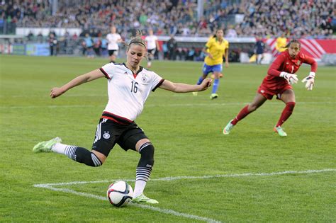 DFB Frauen Vorläufiger WM Kader mit Leupolz aber ohne Gwinn