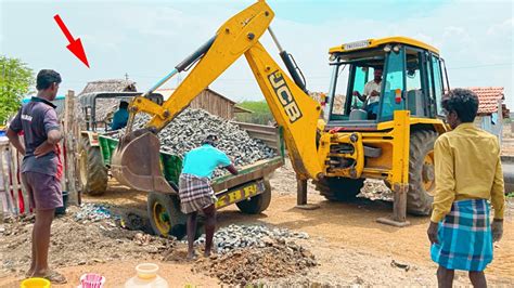 Jcb Dx Backhoe Loading Stone In Tractors Swaraj Fe Stuck In Mud