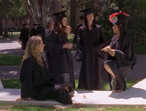 gilmore girls season 7 episode 21 unto the breach graduation yale paris ...