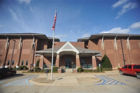 Inmate dies in Lafayette County Detention Center | The Oxford Eagle