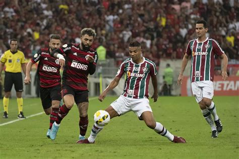 Maiores clássicos do futebol brasileiro: confira as principais ...