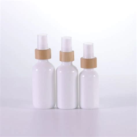 White Glass Bottle With Bamboo Mist Sprayers China Manufacturers