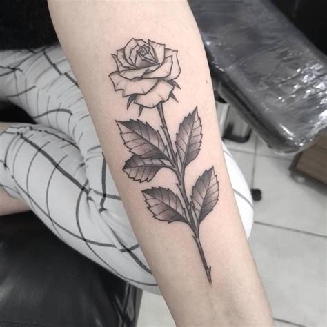 Tatuagem De Rosas No Bra O Se Fazer Uma Tatuagem O Bra O Se Destaca Por