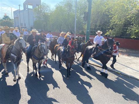 Cabalgata Por El 426 Aniversario De Monterrey Inicia Su Recorrido