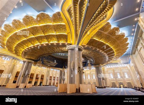 Interior of the Grand Mosque in Kuwait City Stock Photo - Alamy