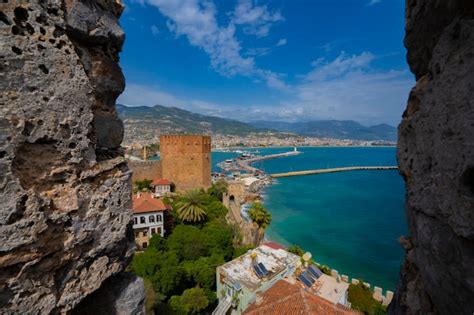 Castillo histórico e indispensable para las vacaciones de verano alanya