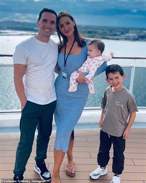 Catherine Tyldesley Poses Naked As She Hits Out At Trolls With Self Penned Poem Daily Mail Online