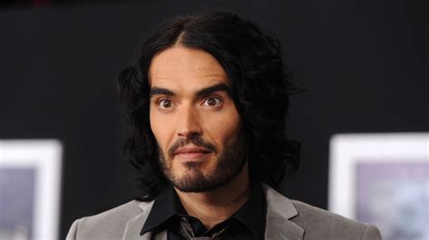 Russell Brand Accusé De Viol Et Dagression Sexuelle Par Quatre Femmes