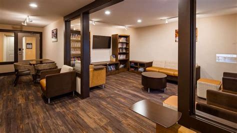 BEST WESTERN PLUS INNTOWNER MADISON - Updated August 2024 - 119 Photos ...