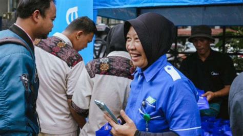 Foto Lengkapi Kebersamaan Buka Puasa Midea Distribusikan Ribuan Paket