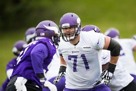 Vikings Release LT Riley Reiff - Vikings Territory