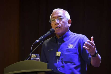 Ismail Remains BN S Poster Boy No Talks On Zahid As PM Candidate Says