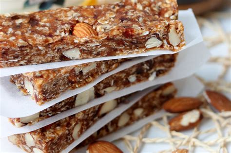 5 Best Homemade Muesli Bars Recipes Gymbeam Blog