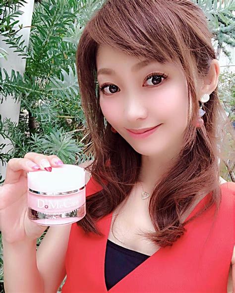 織田千穂さんのインスタグラム写真 織田千穂instagram 「私の大好きなオールインワンコスメ ️ 何て言っても面倒くさがりな私にとっ