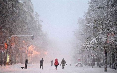 Vid Os La Temp Te De Neige S Me Le Chaos En Espagne Trois Morts