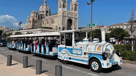 Petit train de Marseille l idéal pour découvrir la cité phocéenne