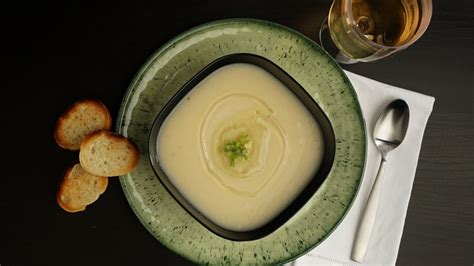 Prepara Una Deliciosa Sopa De Verduras Terciopelo Blanco Con Esta