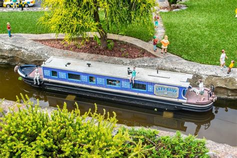 BABBACOMBE, TORQUAY, ENGLAND- 26 June 2021: Canal Boat Model at ...