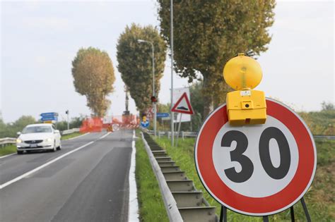 Ravenna La Strada San Vitale Riapre A Senso Unico Alternato Nel Tratto