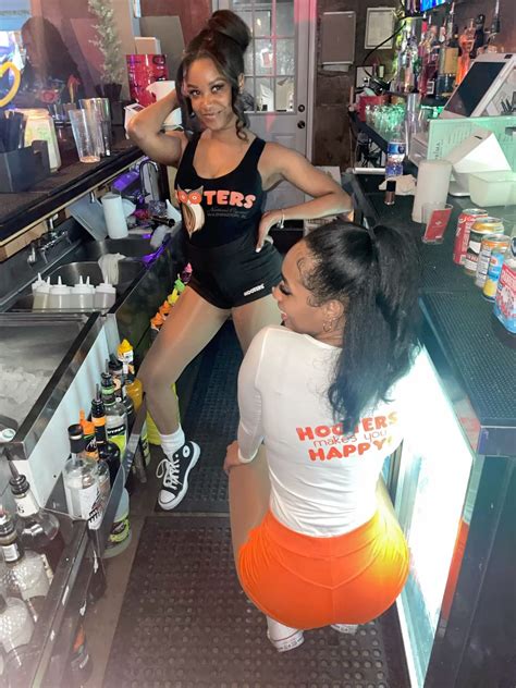 Hooters Halloween costume in 2025 | Hooters costume, Hooters girls