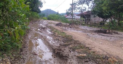 Tak Pernah Diperbaiki Sejak Tahun An Kondisi Ruas Jalan Provinsi Di