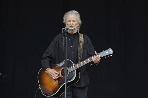 Kris Kristofferson, country music star and 'A Star is Born' actor, dies at 88