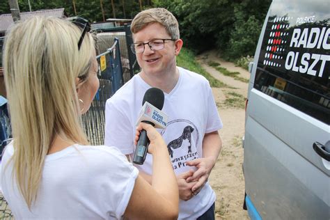 Fina Akcji Lato Z Pupilem Karma I Zabawki Trafi Y Do Czworonog W