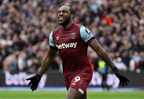 Comunicado Del West Ham Michail Antonio Fue Operado Tras Grave Choque