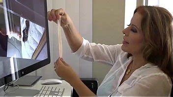 Mamá masturbándose pensando en su hijo XVIDEOS