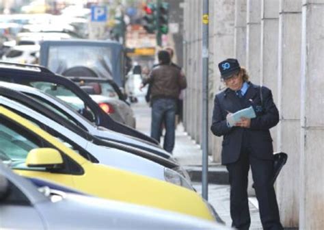 Catania Stalli Blu Ritorna Lipotesi Della Tariffa Notturna La Sicilia