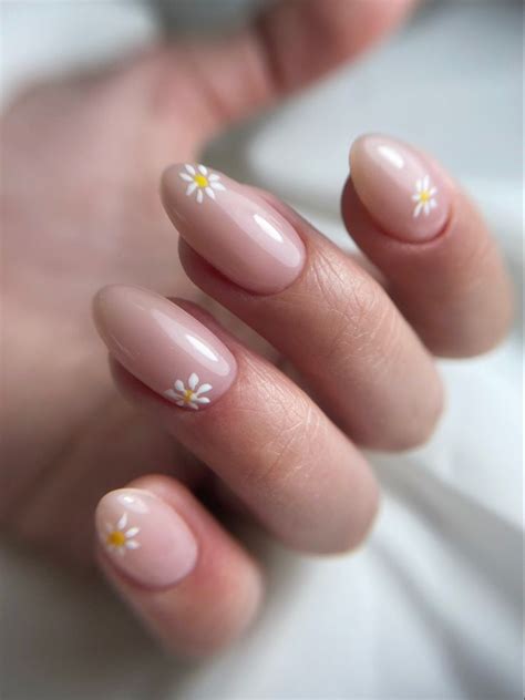 Nude White Flowers In Simple Toe Nails Gel Nails Subtle Nails