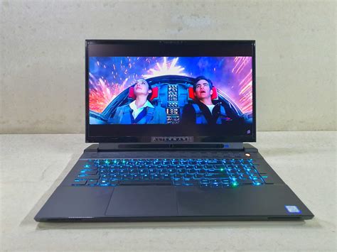 Alienware M17 R2 review - There’s light on the dark side (of the moon) | Hitech Century