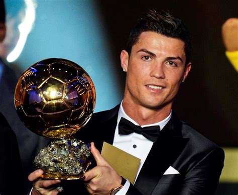 Bola De Ouro Cristiano Ronaldo Venceu 27 99 Por Cento Dos Votos