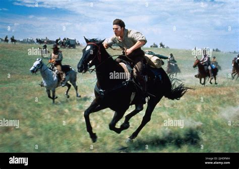 Tom Cruise Far And Away 1992 Stock Photo Alamy