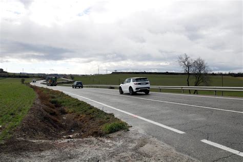 Un Mort I Un Ferit Greu En Un Accident Entre Dos Cotxes A La Carretera