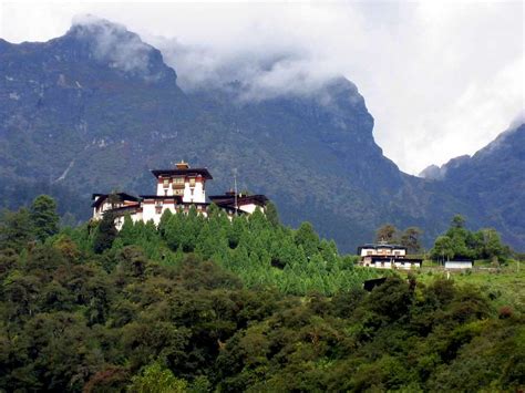 Gasa Dzong : Photos, Diagrams & Topos : SummitPost