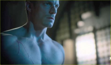 Joel Kinnaman's Abs Are Ripped to Shreds in 'Altered Carbon' Trailer!: Photo 4013975 | Altered ...