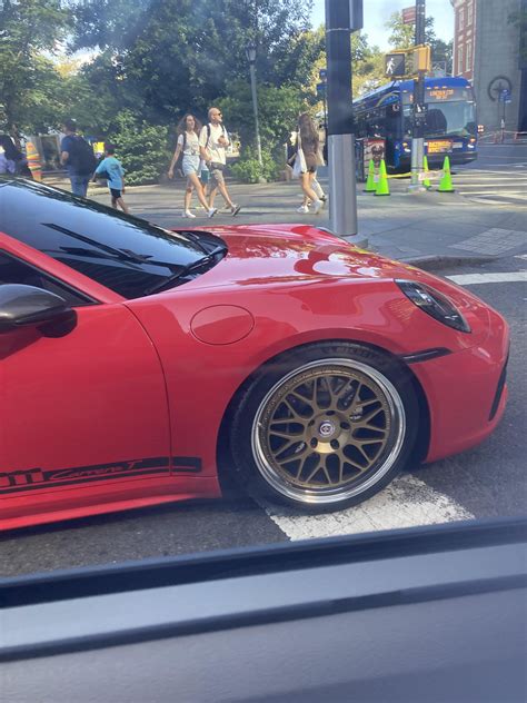 Saw this Porsche 911 Carrera T with a lovely spec in NYC : r/porsche911