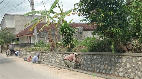 Proyek Tembok Penahan Tanah Tpt Yang Dikerjakan C V Rifal Di Desa