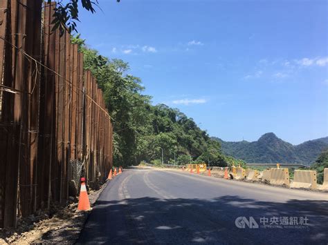 苗62線崩塌段搶通 縣府：進出泰安鄉仍盡量繞道 地方 中央社 Cna