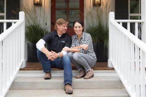 Chip And Joanna Gaines Fashion Icons Fixer Upper Welcome Home With