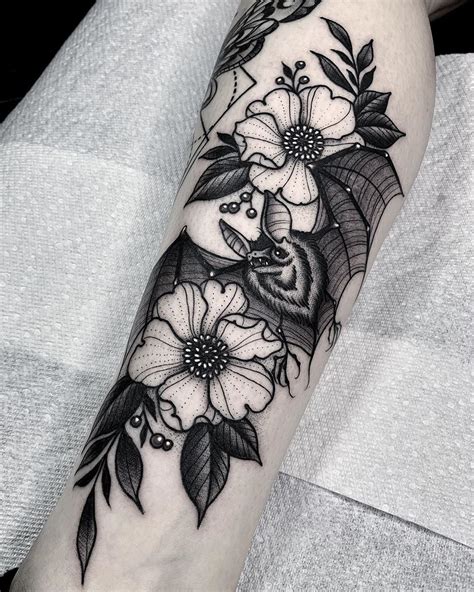 Angelo Parente on Instagram: "Bat and flowers 🦇 #blackcaskettattoo ...