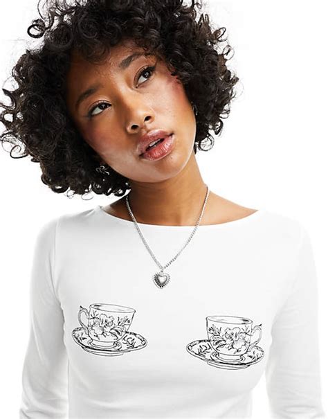 Asos Design Langärmliges Oberteil In Weiß Mit Teetassen Grafikprint