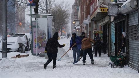 Huge Snowstorm Hits Us East Coast Bbc News